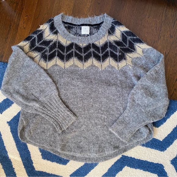 ❄️ CULTURE GREY BLACK GOLD CHEVRON LOOSE FIT KNIT SWEATER! - Picture 8 of 15